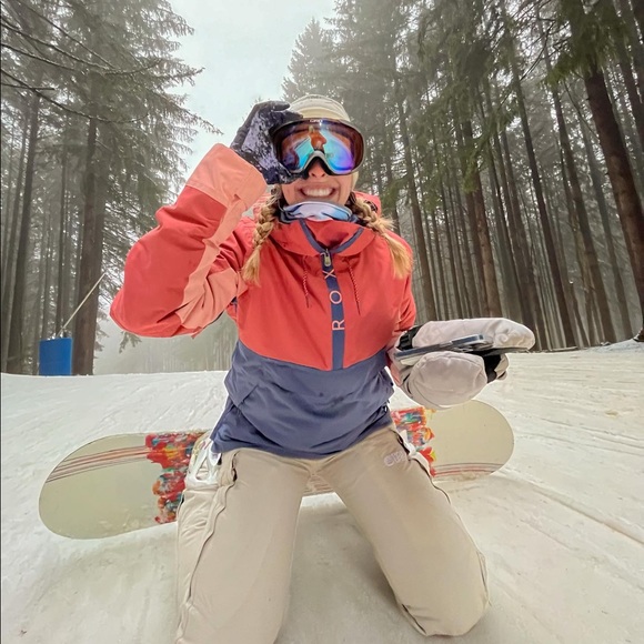 Meet your Posher, Elissa - Picture 2 of 7